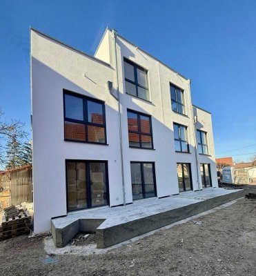 Neubau Erstbezug Doppelhaushälfte - Energie A+ in Nesse-Apfelstädt 12 Minuten nach EF - GTH - ARN