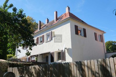 Kleines charmantes Reiheneckhaus mit Garten – kernsaniert und bezugsfrei in Nürnberg-Werderau