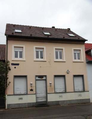 Zwei zusammenhängende Immobilien – flexibel nutzbar und gut gelegen