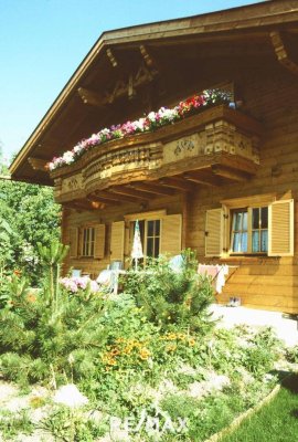 Charmantes Tiroler Bio-Blockhaus in Zirl zum Kauf im digitalen BIETERVERFAHREN