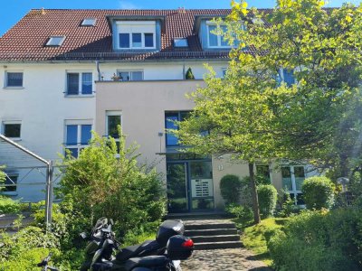 Tolle Neubauwohnung mit großer Terrasse, EBK, Parkett und Dusche
