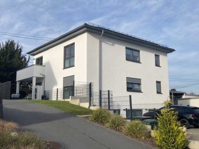 Neuwertige 3-Zimmer-Wohnung in Energiesparhaus mit Balkon+EBK in Ransbach