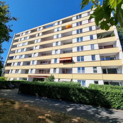1-Zi-Wohnung mit Loggia, Küche mit Fenster, ab sofort
