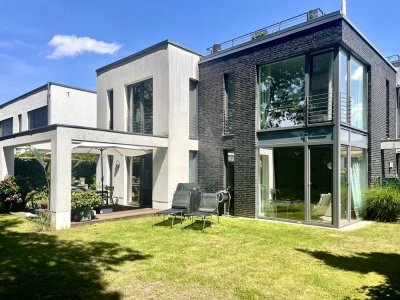 zentrales Doppelhaus mit Blick ins Landschaftsschutzgebiet