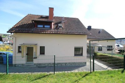 Mehrgenerationenhaus mit großem Garten in ruhiger Lage