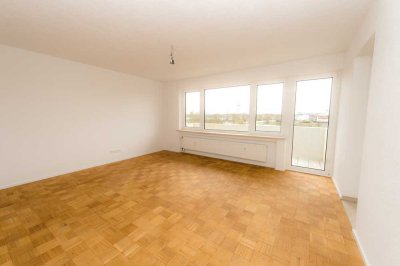 Hochwertig sanierte 3-Zimmer-Wohnung mit unverbaubarem Münsterblick in Pfuhl – Bezug ab 1. Okt.2025