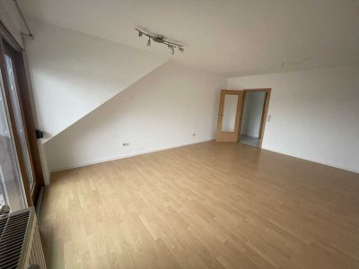 Schöne 3 Zimmer Wohnung mit Balkon in Eppingen
