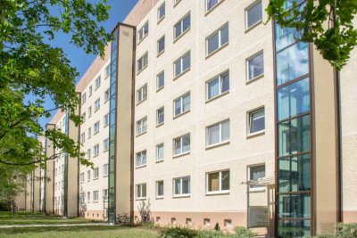 Großzügige 3-Raum-Wohnung mit EBK.