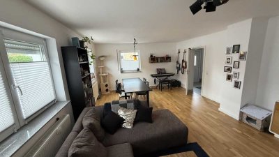 Kernsanierung in 2023 - helle 4-Zimmer-DHH mit Außenbereich, PKW-SP und Tageslichtbad