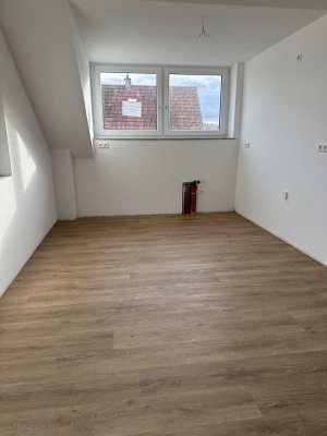 Erstbezug: Exklusive 3-Zimmer-Maisonette-Wohnung mit Balkon in Nürtingen-Raidwangen
