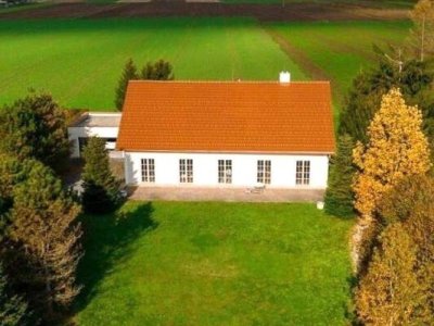 Sofort beziehbares 216m²Herrenhaus im gehobenen Landhausstil, 6.594m² Baugrund