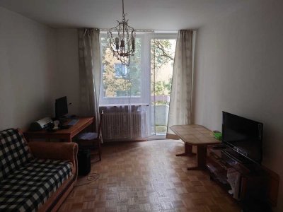 VOLLMÖBLIERTE 2-Zimmer-Wohnung  mit EBK in München Laim