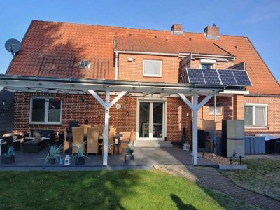 *** Modernisiertes Zweifamilienhaus mit großem Grundstück am Waldrand  ***