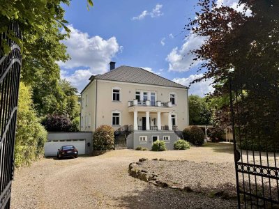 Prachtvolle Villa mit klassischer Architektur – Eine Rarität mit Prestige