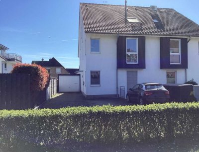 Terrassenwhng. Moers-Utfort, 2010, 4 Zi, SW-Lage, EBK, Garage, Stellplätze, Garten, ua., 1/2 DHH