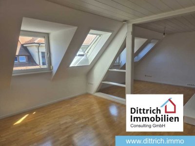 Großzügige 3–4-Zimmer-Wohnung mit Altbaucharme im 4. Obergeschoss – ab sofort frei