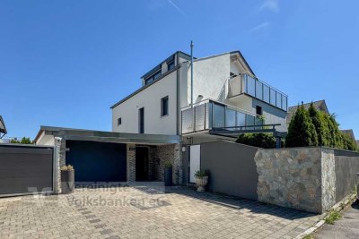 Modernes großes Haus mit Garage und Aufzug!