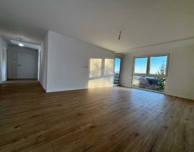 Attraktive 4-Zimmer-Wohnung mit Balkon in Denkendorf
