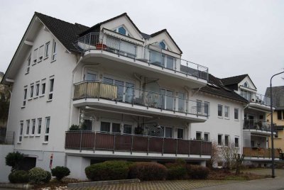Helle Eigentumswohnung, 2ZKB, mit Balkon und Tiefgaragenstellplatz