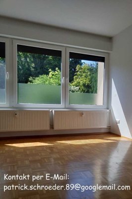 Ruhig & zentral: Modernisierte 3 Zimmer Wohnung mit Garten und Stellplatz [OHNE PROVISION]