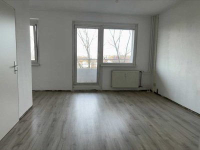 Hübsche Singlewohnung mit Balkon und Aufzug sucht Sie!