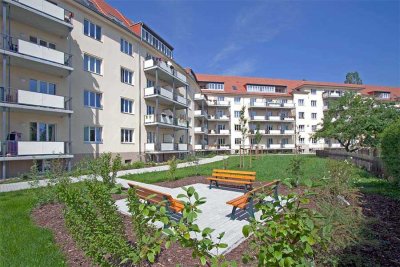 Wohnen in Seidnitzer Gärten in hochwertiger Sanierung zwei Balkonen und grandiosen Fernblick