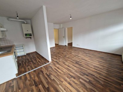 HÜBSCHE 2 ZIMMER WOHNUNG - NÄHE ELTERLEINPLATZ - 4. Stock mit Lift