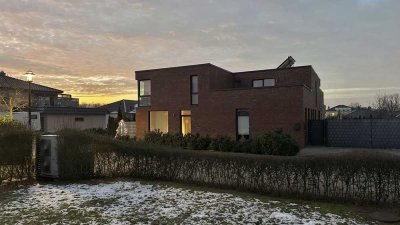 Moderne Doppelhaushälfte mit Garten, Dachterrasse, Wärmepumpe, Solar, Wallbox, Glasfaser in Danndorf