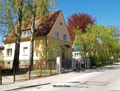 Mehrfamilienhaus mit 7 Wohnungen - provisionsfrei