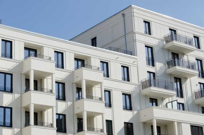 Stilvolle und zentrale 3-Zimmer-Penthouse-Wohnung nahe Potsdamer Platz mit moderner EBK und Balkon