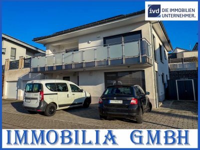 IM NEUBAUGEBIET - Freist. 2-Fam. Haus mit 2 Garagen in bester Lage von 66497 Contwig