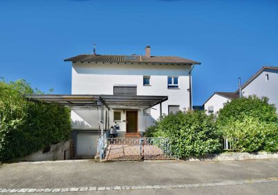 Haltingen: Attraktives Modernisierungspotential Freistehendes 1–2-Familienhaus mit gr. Garten