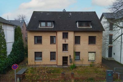 Nienstedten! Sanierungsbedürftiges Mehrfamilienhaus mit Baugrundstück für ein Einfamilienhaus