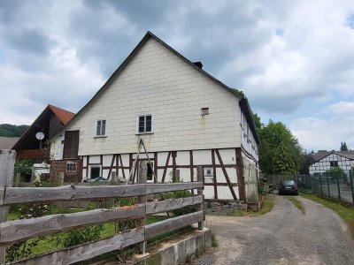 Zwangsversteigerung ! Einfamilienhaus mit Garage