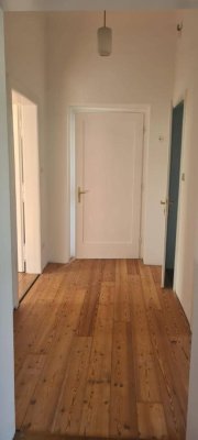 NEUPREIS! Ein Ort zum Entspannen – sonnige Villa-Wohnung voller Charme