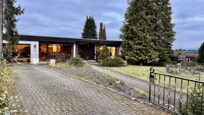 ** RESERVIERT ** Geräumiges Haus mit Einliegerwohnung