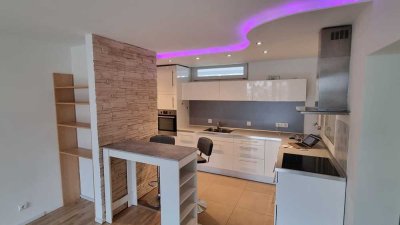 Teilmöblierte, provisionsfreie 2-Zimmer-Wohnung mit Balkon, EBK u. Tiefgarage in München-Bogenhausen