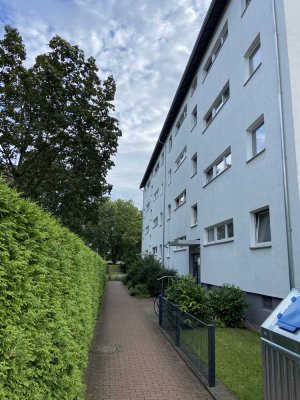 Helle 2-Zimmer Wohnung mit Balkon