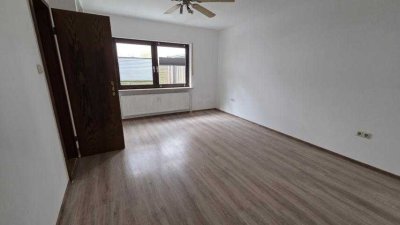 * Helles Appartement mit EBK *