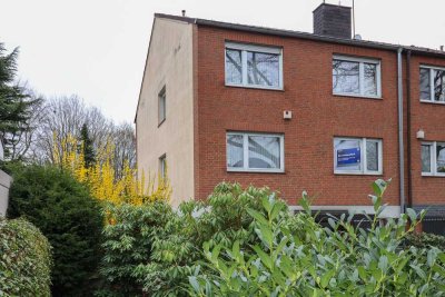 Reihenendhaus mit großem Grundstück mit Einliegerwohnung