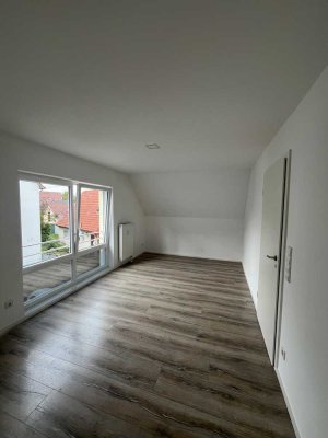 Helle 3-Zimmer-Dachgeschosswohnung mit zwei Ebenen und Stellplatz