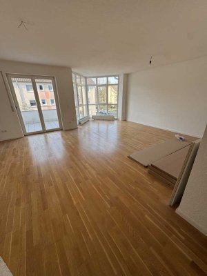*** 2 Zimmerwohnung, EBK, Balkon***