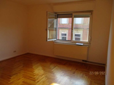 Gemütliche 3-Zimmer-Wohnung mit Balkon in der Karlsruher Weststadt