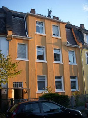 Charmante 4-Zimmer-Altbauwohnung mit Gartenmitbenutzung in ruhiger Lage