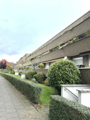 Modernisierungsbedürftige 2 Zimmer Eigentumswohnung mit Balkon in guter Lage von Mündelheim