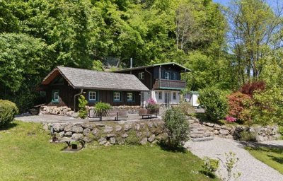 FREIZEITGRUNDSTÜCK MIT WOHN- UND GÄSTEHAUS