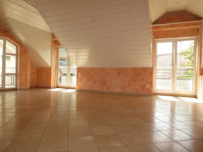 Große 3-ZimmerMaisonettewohnung mit Wohnküche und in ruhiger Lage!