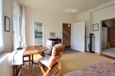 Stilvolle möbilierte 2-Zimmer-Apaerment mit Balkon in der Südstadt