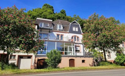 Toplage an der Mosel: Gepflegtes Wohn- und Ferienhaus mit 4 Apartments und Betreiberwohnung