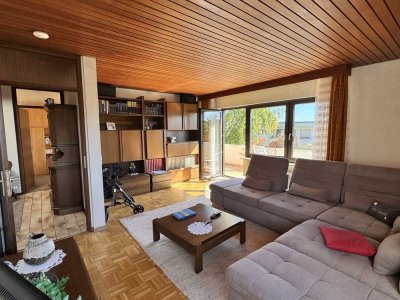 SCHÖNE 4 ZIMMER-ETW MIT 2 BALKONEN, EBK, 2 KELLER UND SELLPLATZ IN KLEINER WOHNEINHEIT